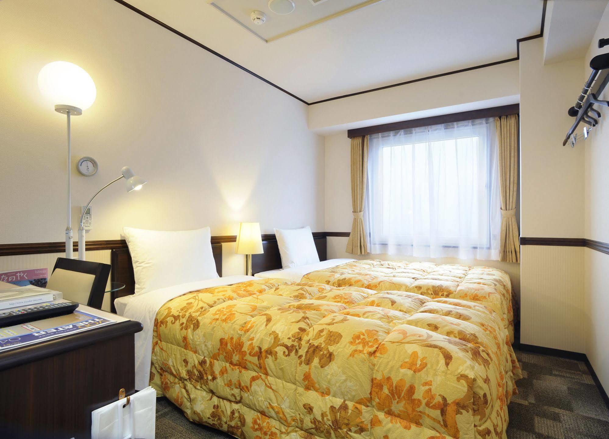 Toyoko Inn Aizuwakamatsu Ekimae Dış mekan fotoğraf