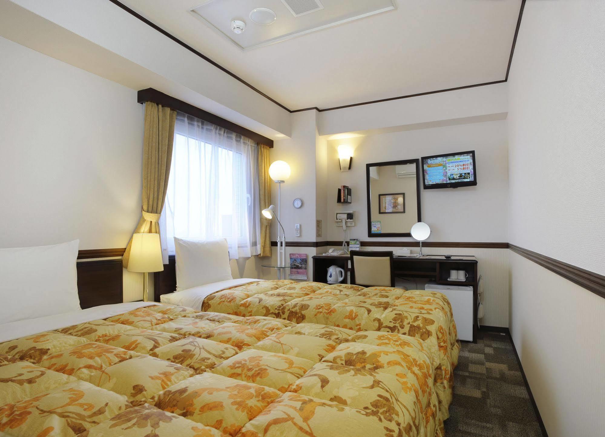 Toyoko Inn Aizuwakamatsu Ekimae Dış mekan fotoğraf