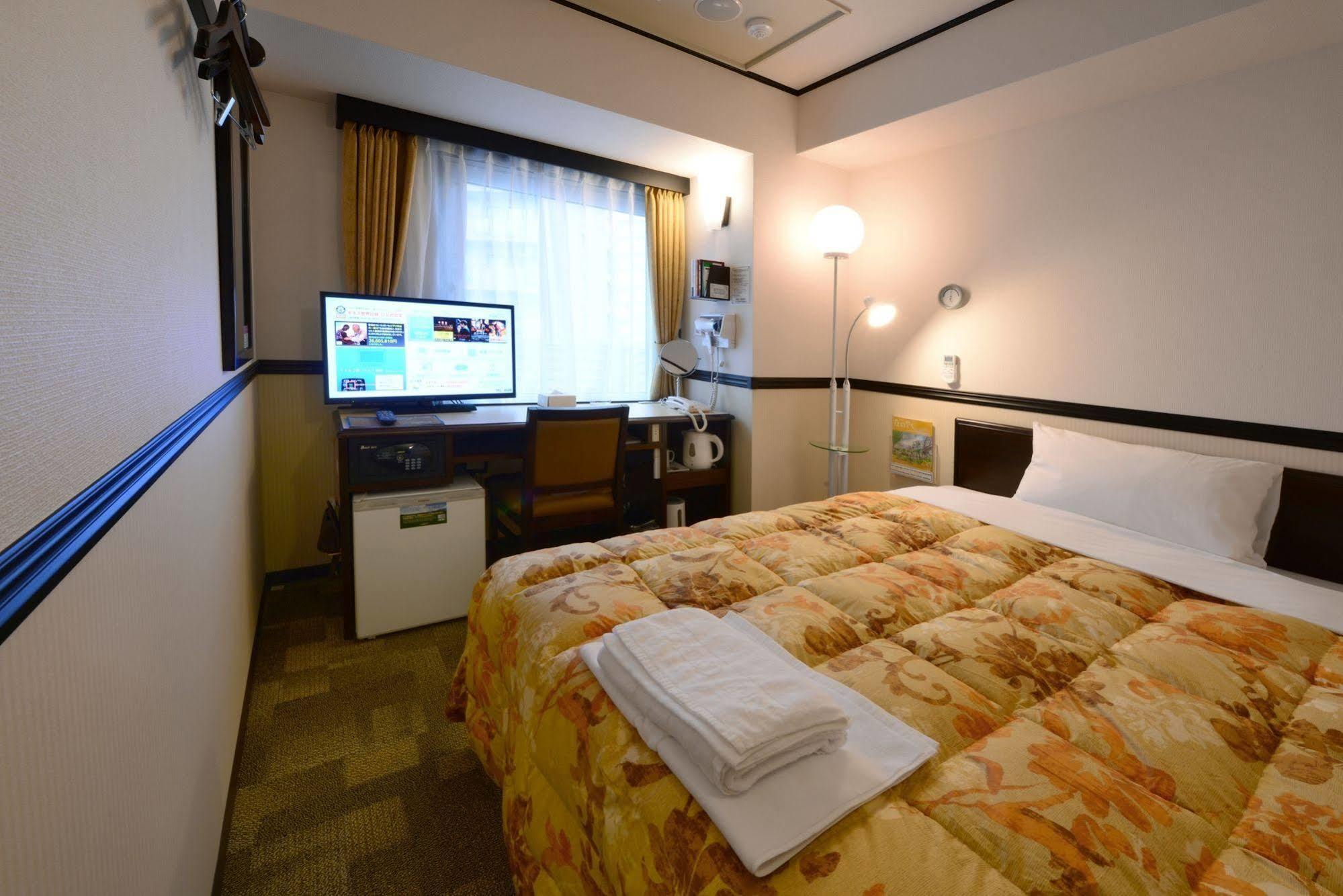 Toyoko Inn Aizuwakamatsu Ekimae Dış mekan fotoğraf
